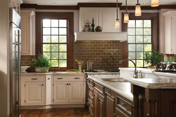 Photo of a transitional kitchen